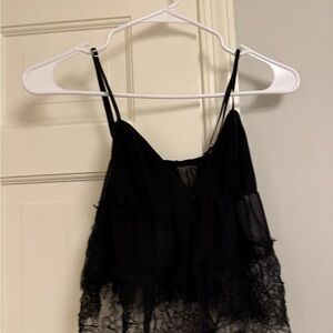 Tiger mist lace going out top